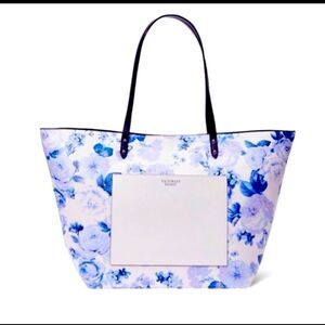 NWT-Victoria Secret Floral Carryall tote bag